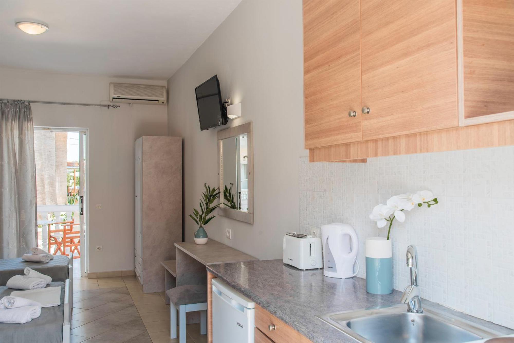 Roula Studios Pigadhákia Exteriör bild